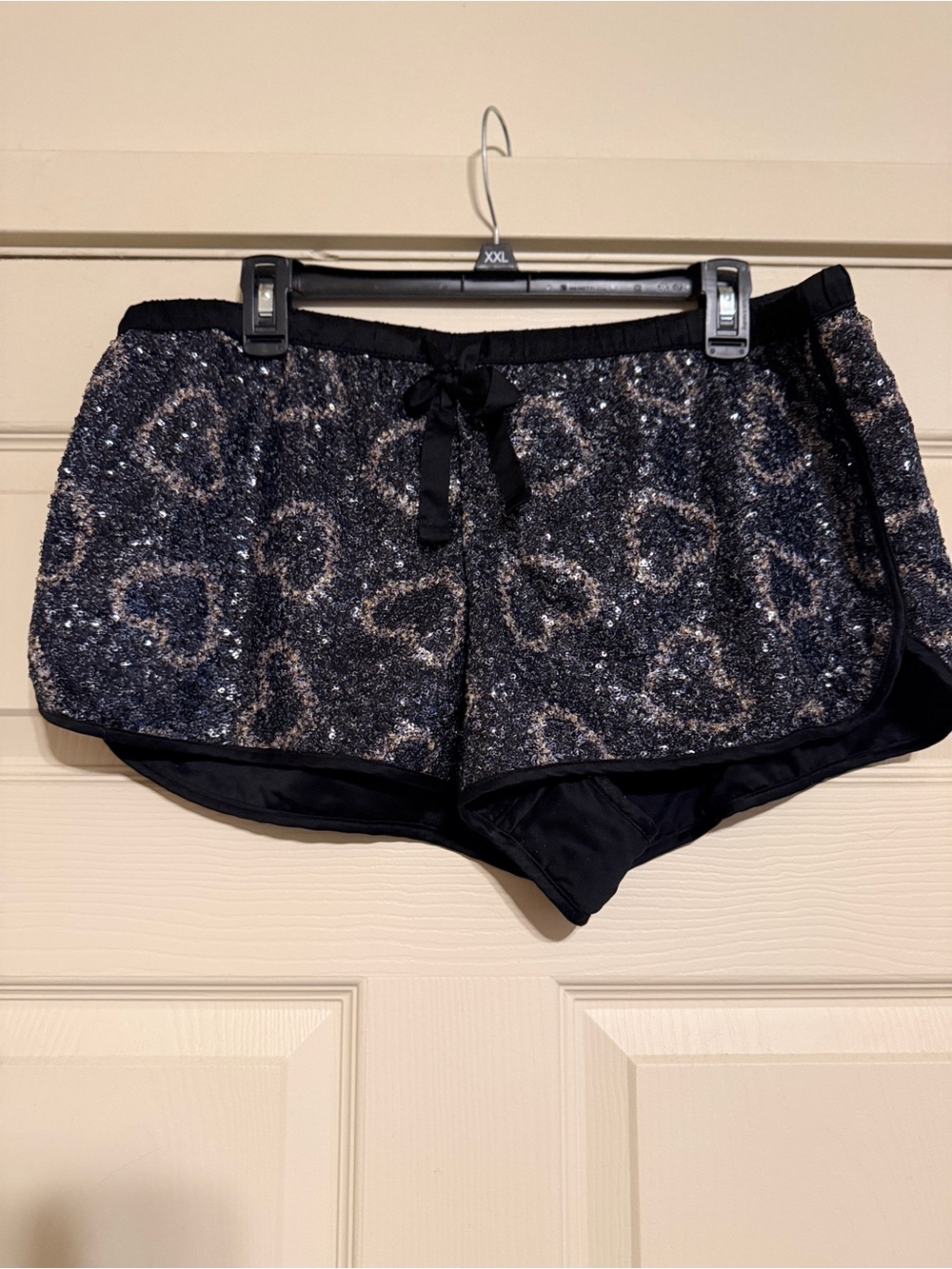 Victoria's Secret Black Sequin Leopard Heart Sleep Shorts Size L